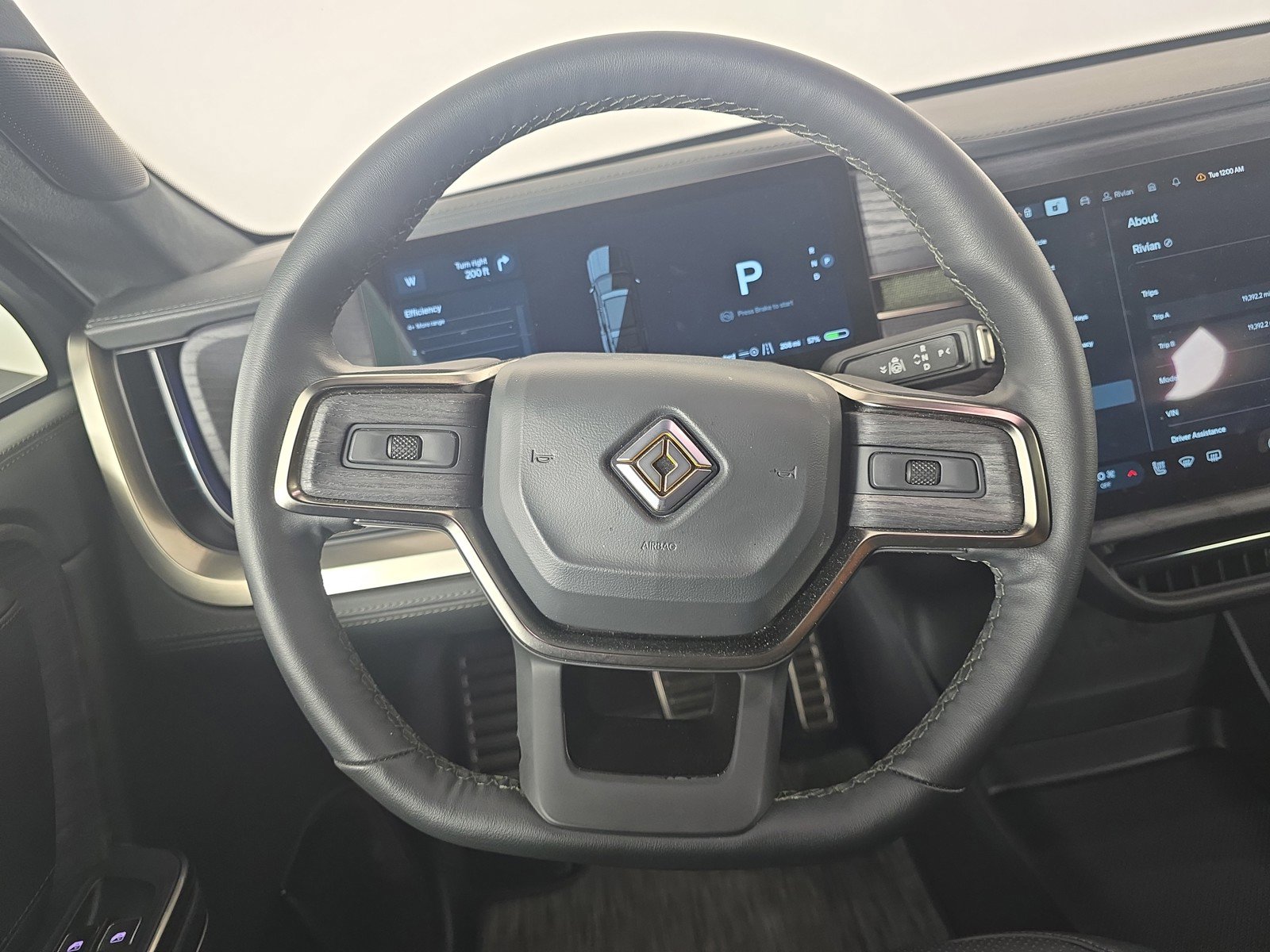 Used 2024 Rivian R1S Adventure AWD/4WD image 28