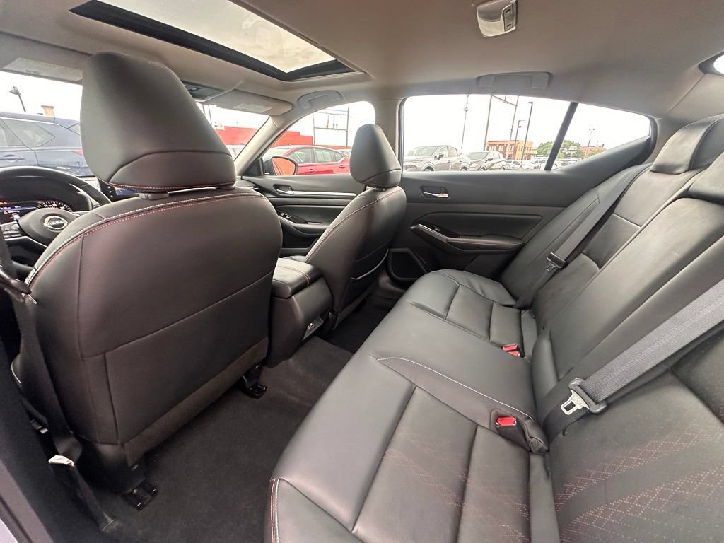 Certified 2024 Nissan Altima 2.5 SR w/ SR Premium Package FWD image 17