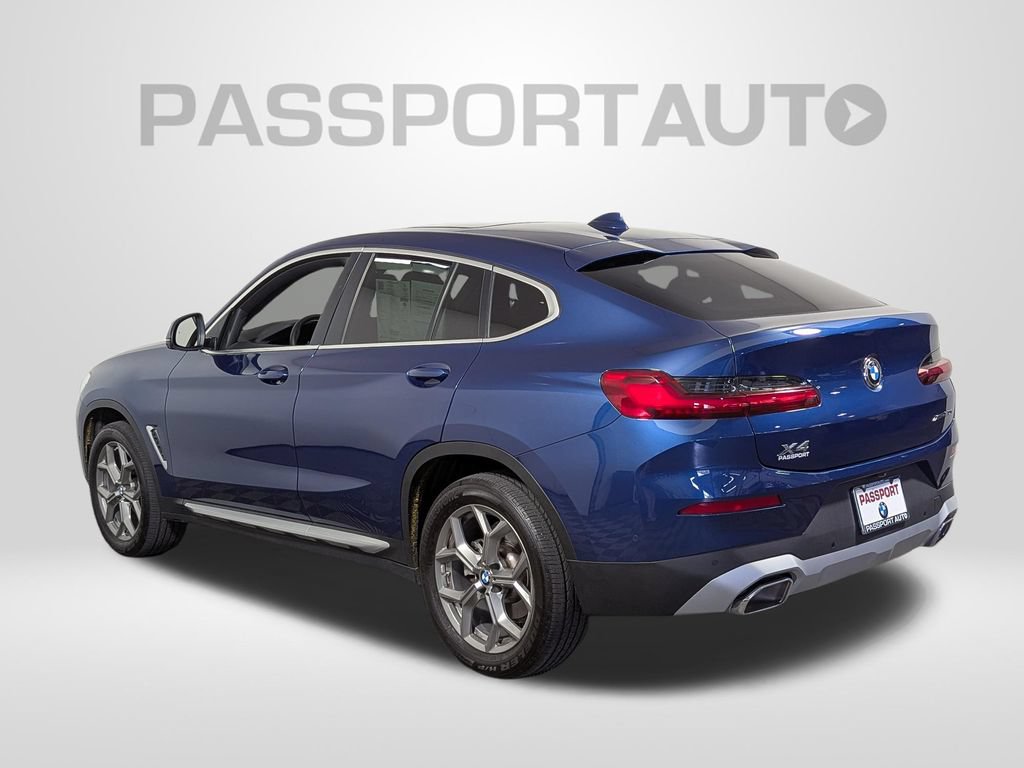 Used 2025 BMW X4 xDrive30i AWD/4WD image 3
