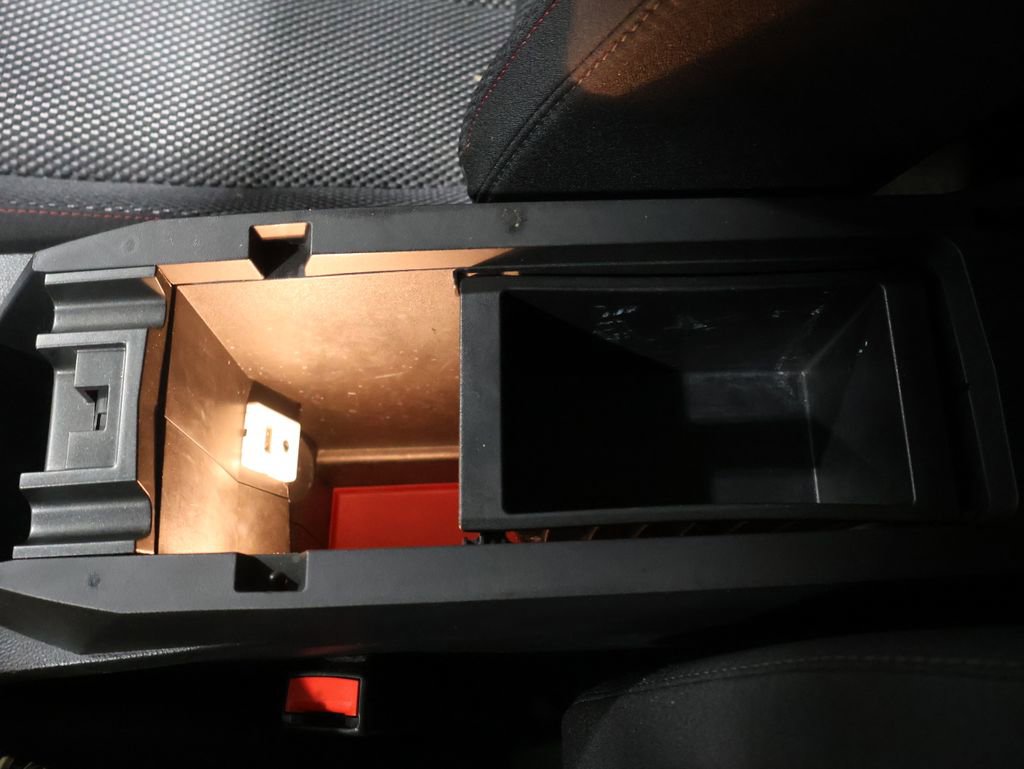 Used 2017 Chevrolet Equinox LT w/ Driver Confidence Package II image 30