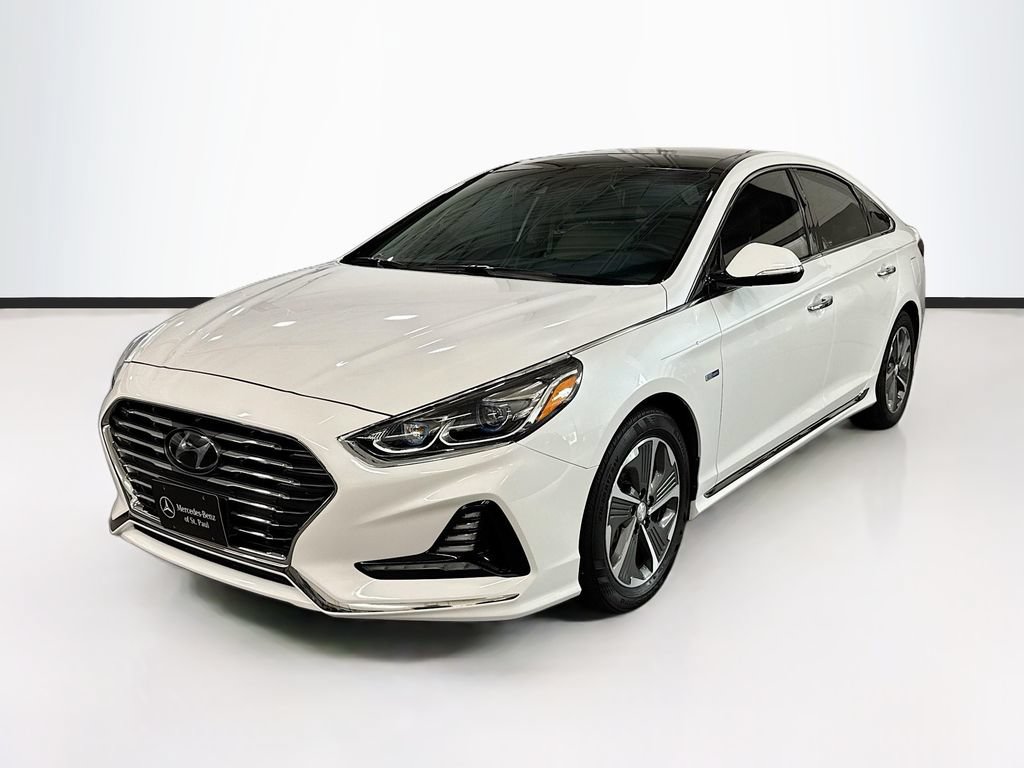 Used 2019 Hyundai Sonata Limited w/ Ultimate Package 02 FWD image 1