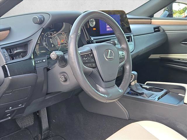 Used 2024 Lexus ES 350 w/ Premium Package FWD image 9