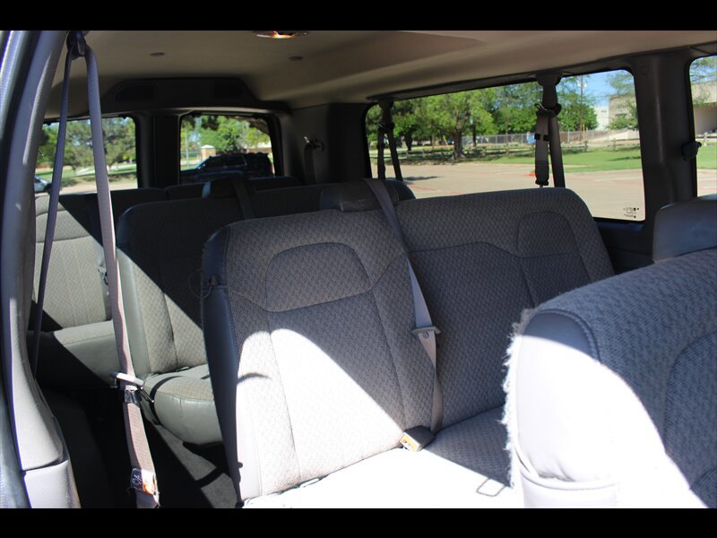 Used 2024 Chevrolet Express 3500 LS RWD image 15