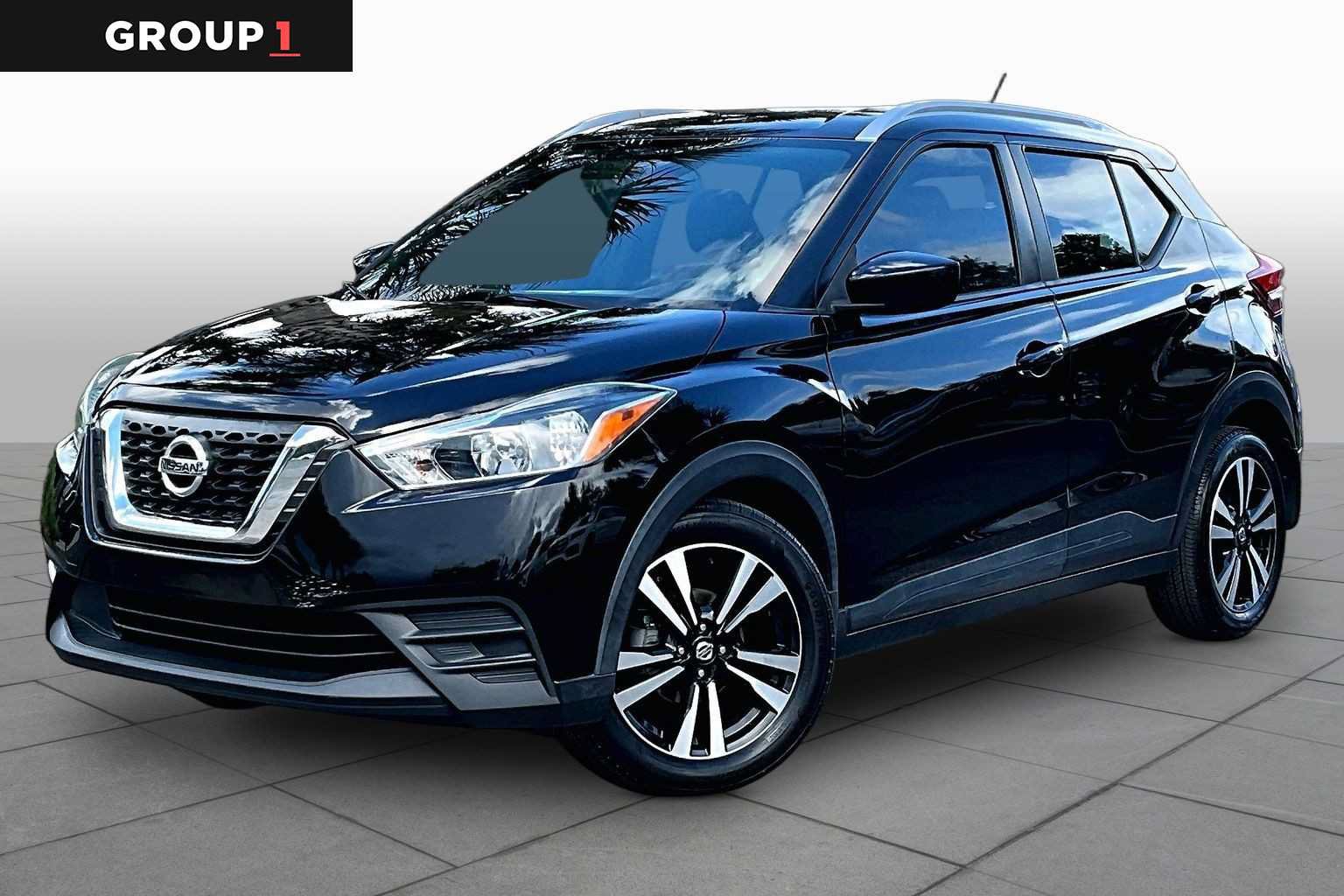 Used 2018 Nissan Kicks SV FWD image 1