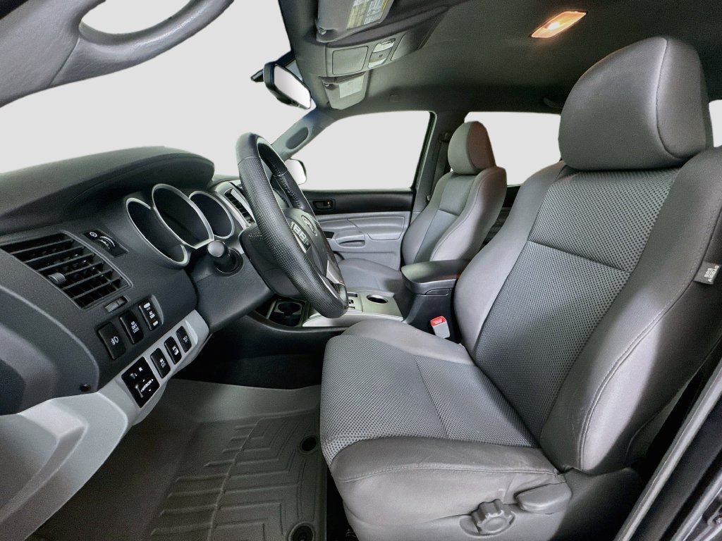Used 2013 Toyota Tacoma 4x4 Double Cab w/ TRD Off-Road Pkg image 12