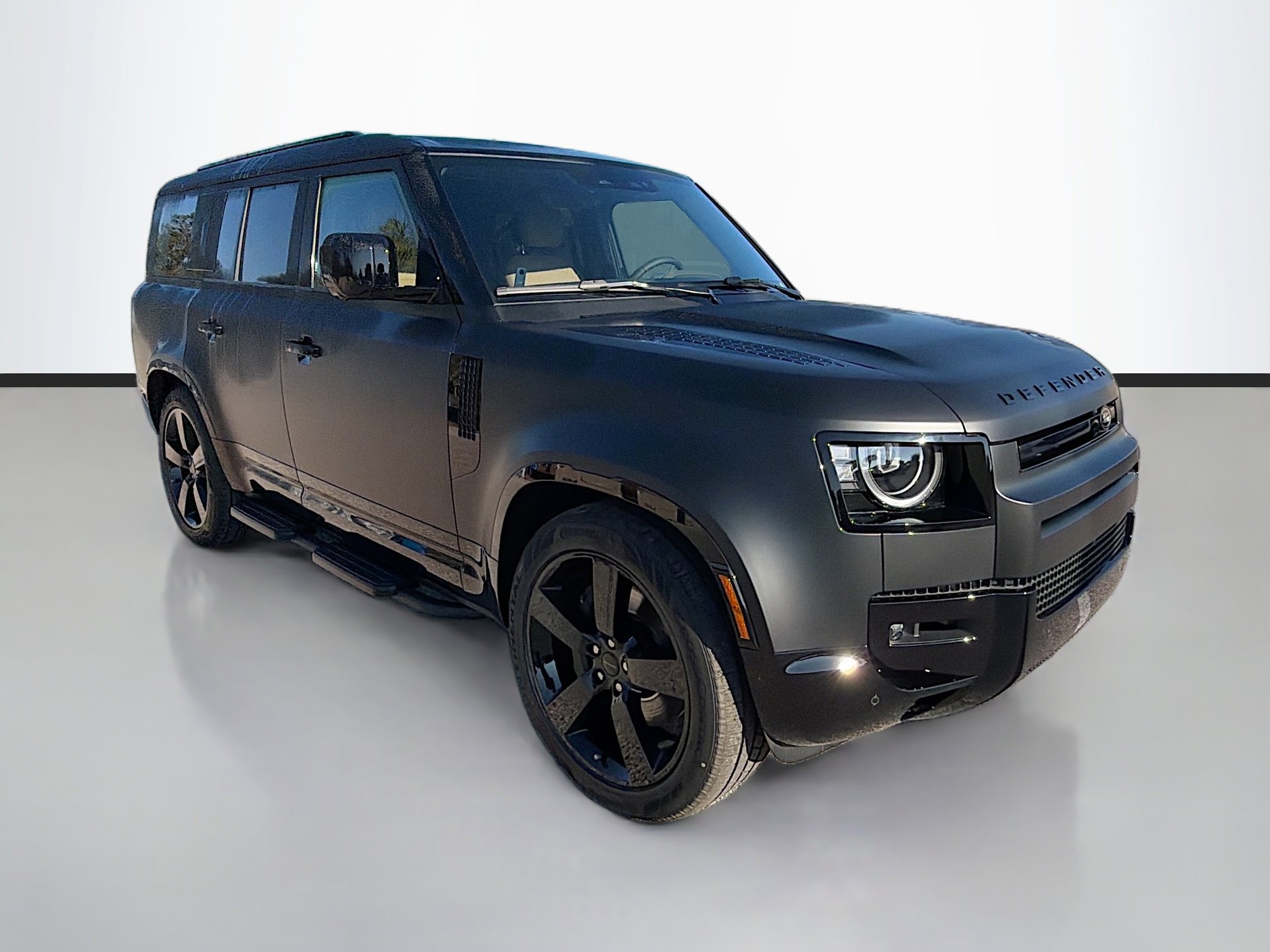 New 2026 Land Rover Defender 130 X-Dynamic SE image 7