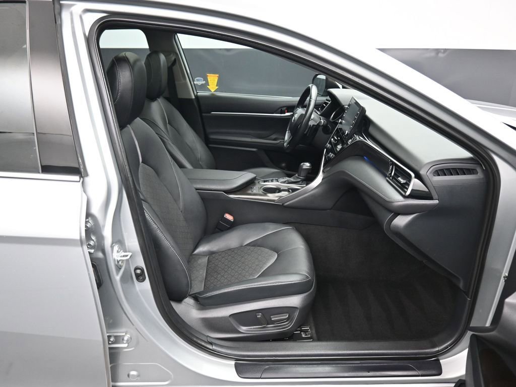 Used 2021 Toyota Camry XSE w/ Navigation Package image 42
