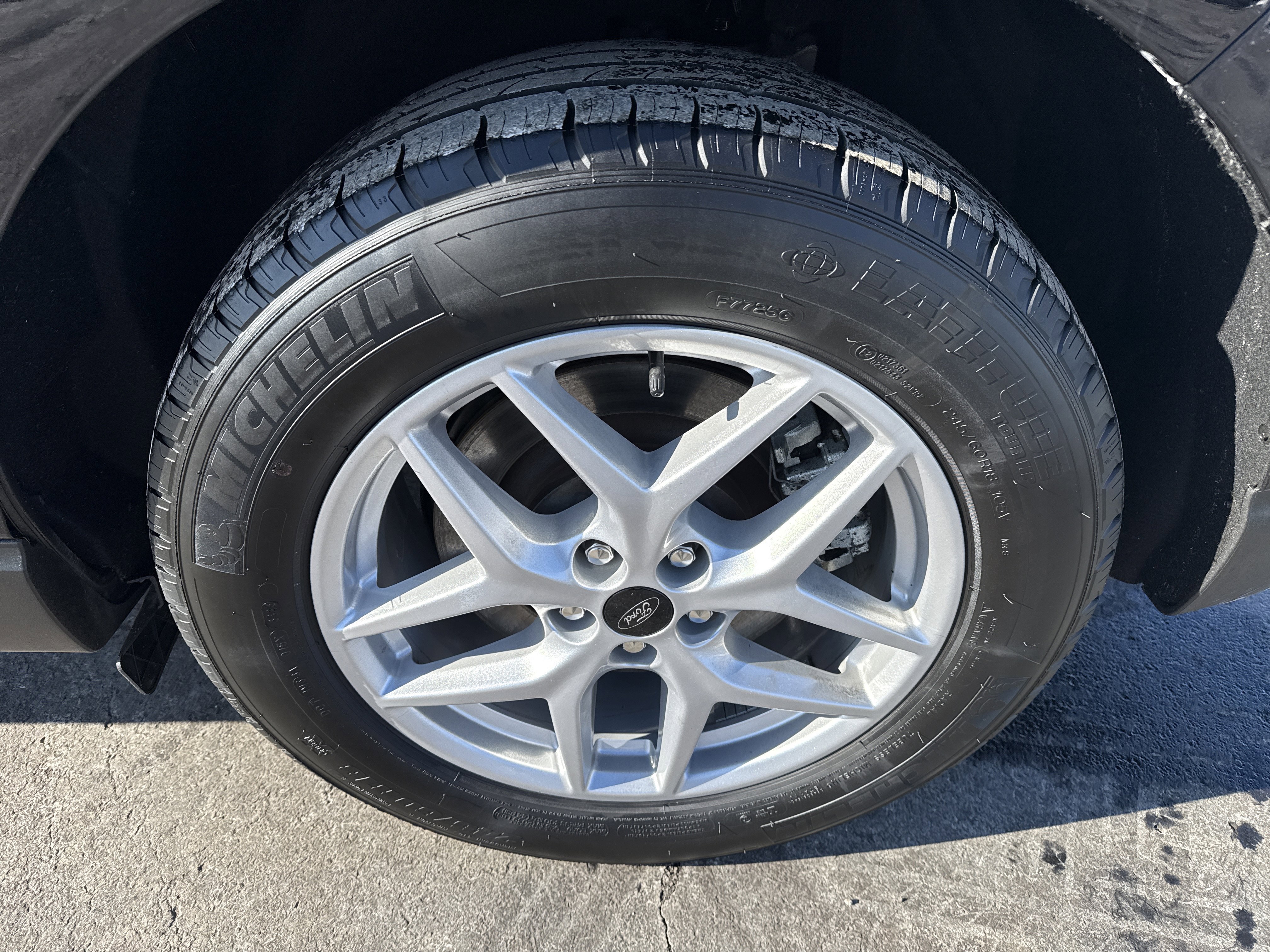 Used 2024 Ford Edge SEL w/ Convenience Package image 4