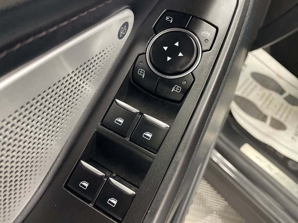 Used 2020 Ford Explorer Platinum w/ Premium Technology Package AWD/4WD image 18