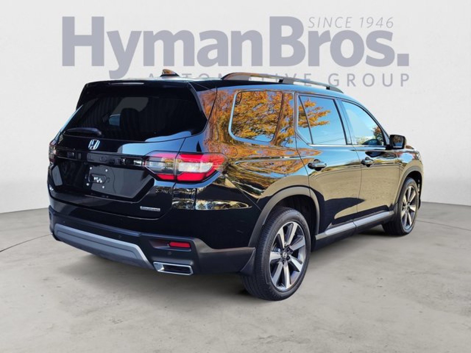 Used 2023 Honda Pilot Touring image 3