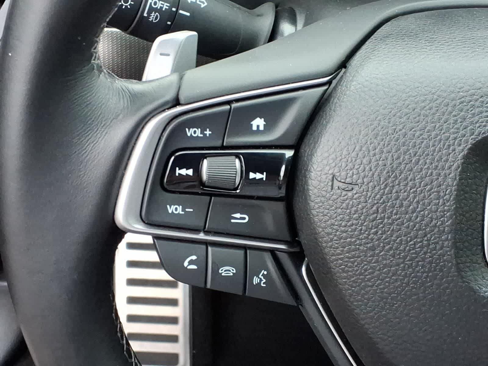 Used 2018 Honda Accord Sport image 17
