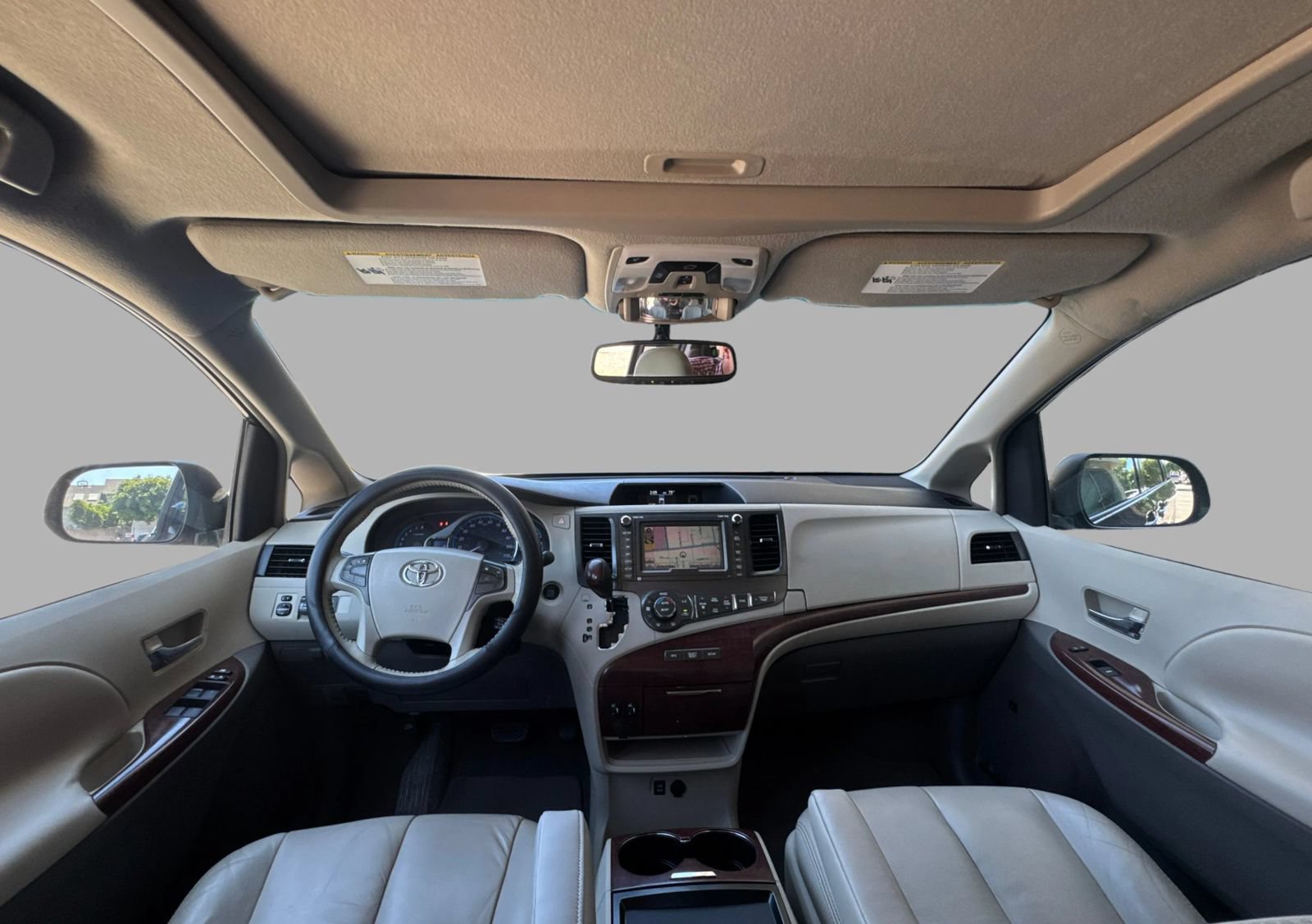 Used 2011 Toyota Sienna XLE w/ XLE Navigation Pkg FWD image 31
