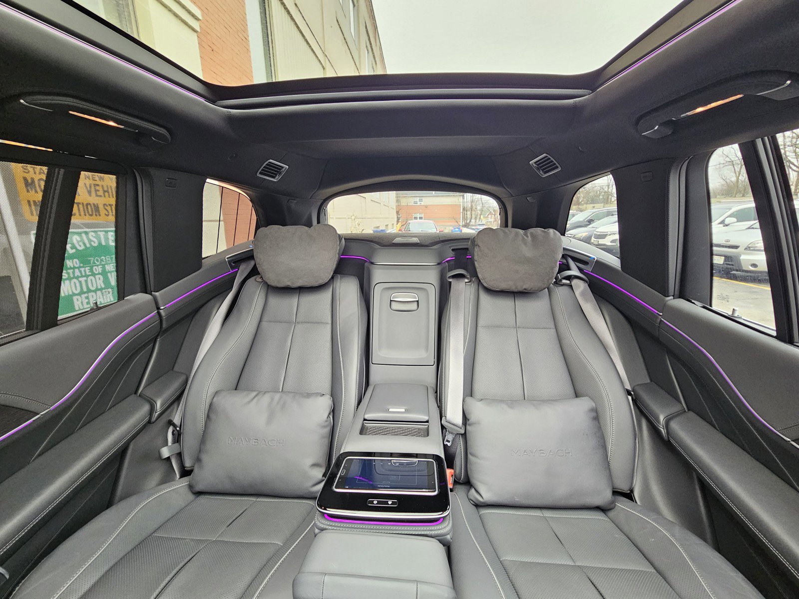 Used 2021 Mercedes-Benz Maybach GLS 600 4MATIC image 6