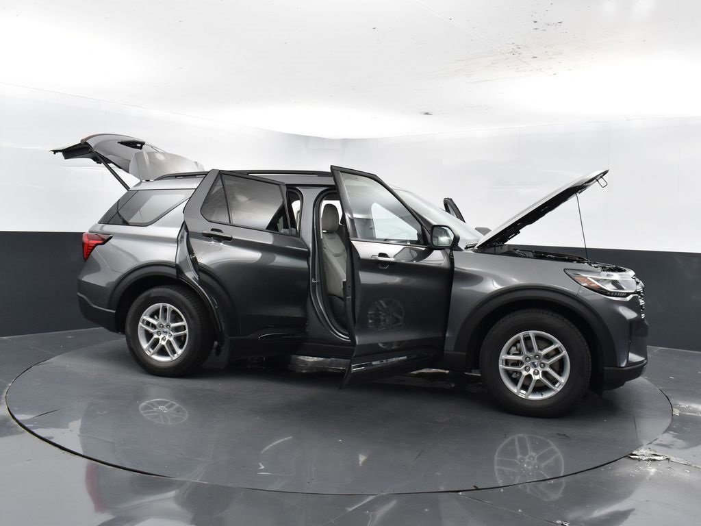 New 2025 Ford Explorer Active w/ Active Comfort Package image 44