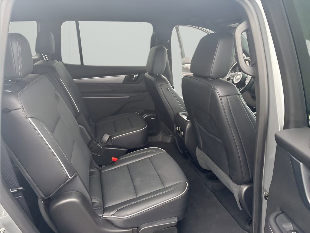 Used 2025 Buick Enclave Preferred image 20