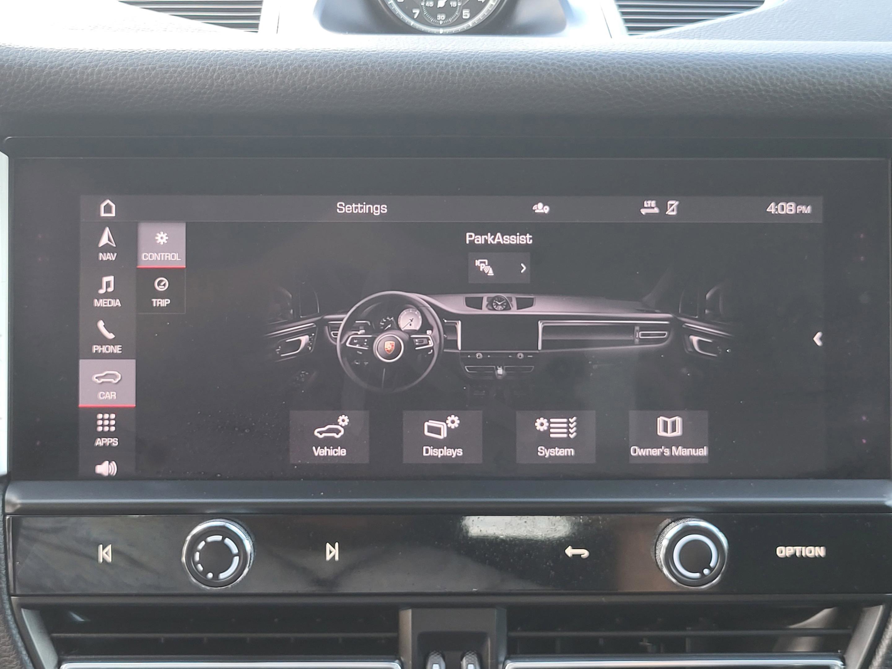 Used 2023 Porsche Macan AWD/4WD image 46