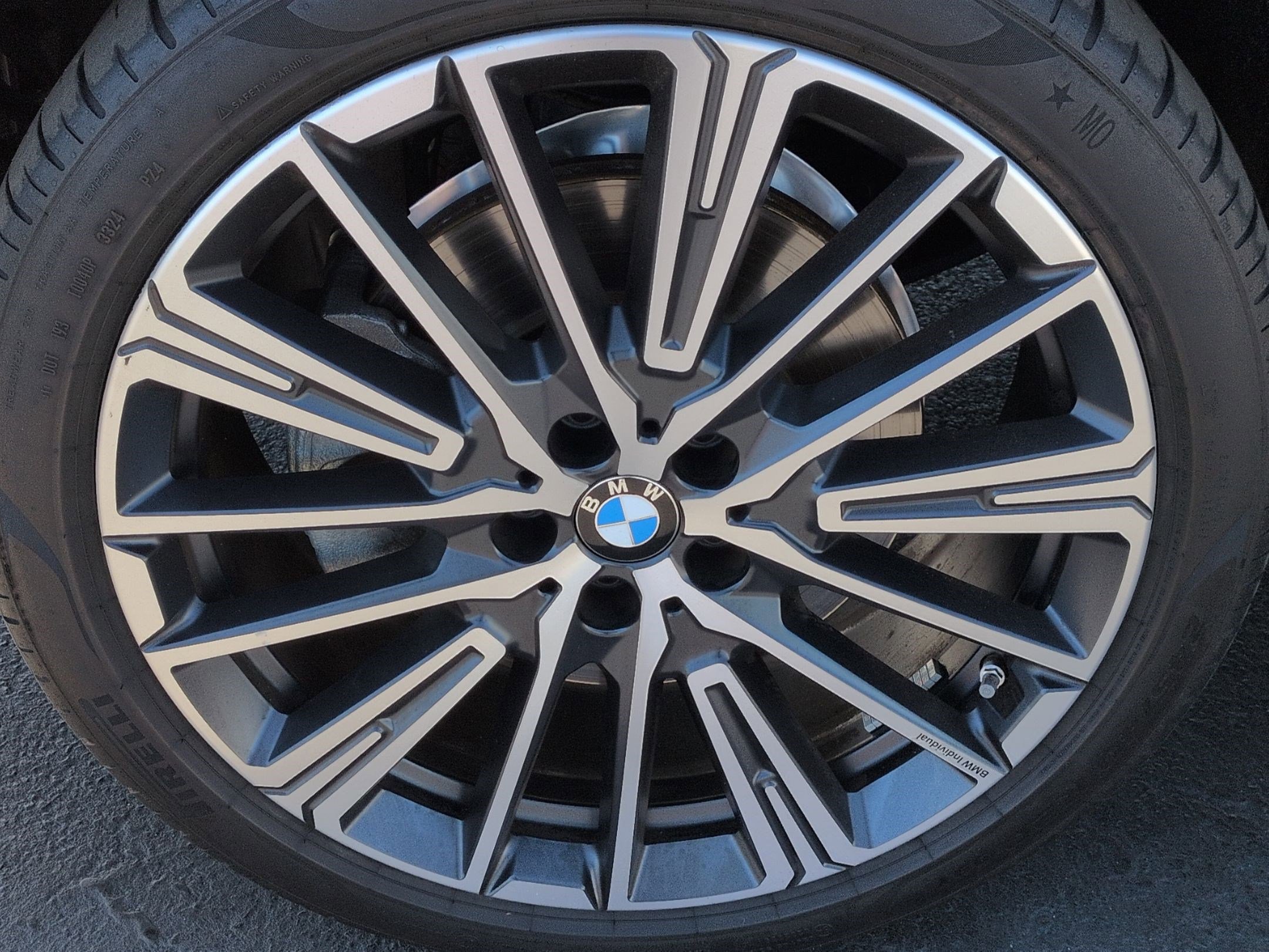 Used 2025 BMW X1 xDrive28i w/ Technology Package AWD/4WD image 13
