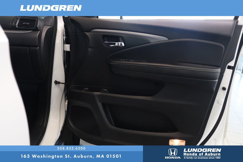 Used 2023 Honda Ridgeline RTL-E image 16