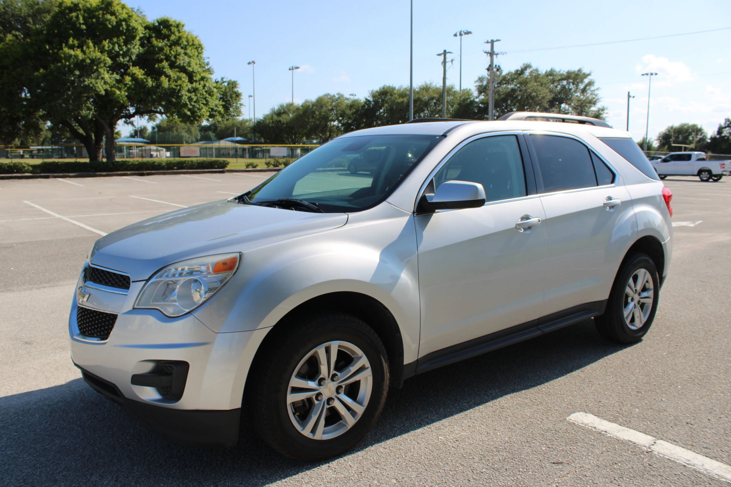Used 2015 Chevrolet Equinox LT w/ Driver Convenience Package FWD image 3