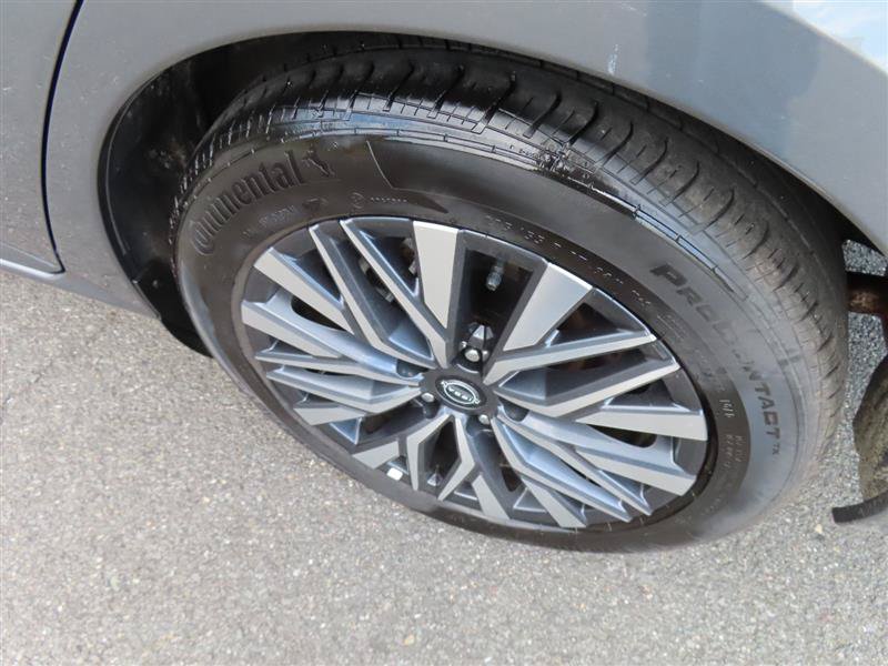 Used 2025 Nissan Altima 2.5 SV FWD image 7