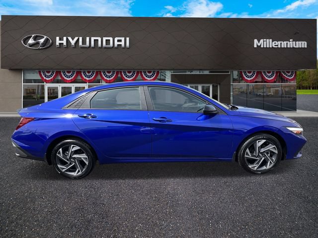 Certified 2025 Hyundai Elantra Sport FWD video 4