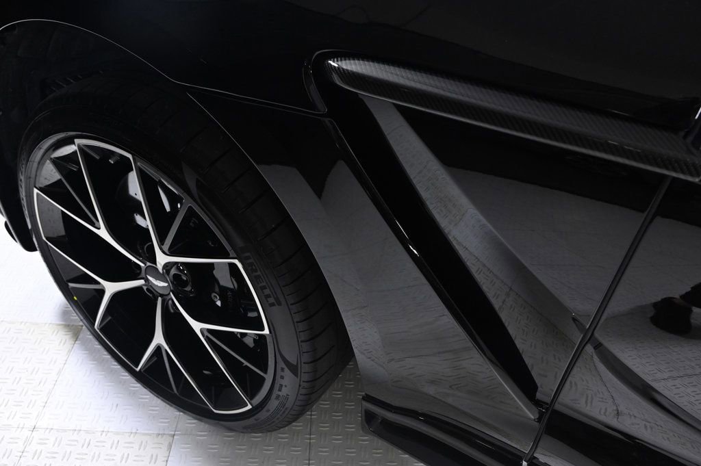 Used 2023 Aston Martin DBX 707 image 9