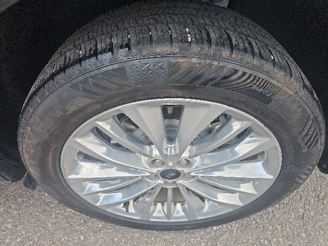 Used 2021 Ford Edge Titanium w/ Equipment Group 301A AWD/4WD image 21