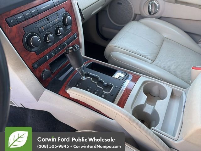 Used 2007 Jeep Commander Limited image 22