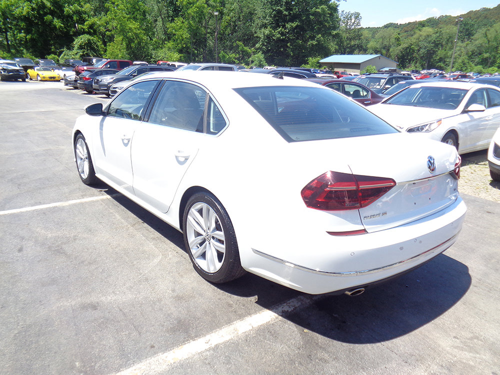 Used 2018 Volkswagen Passat 2.0T SE FWD image 4