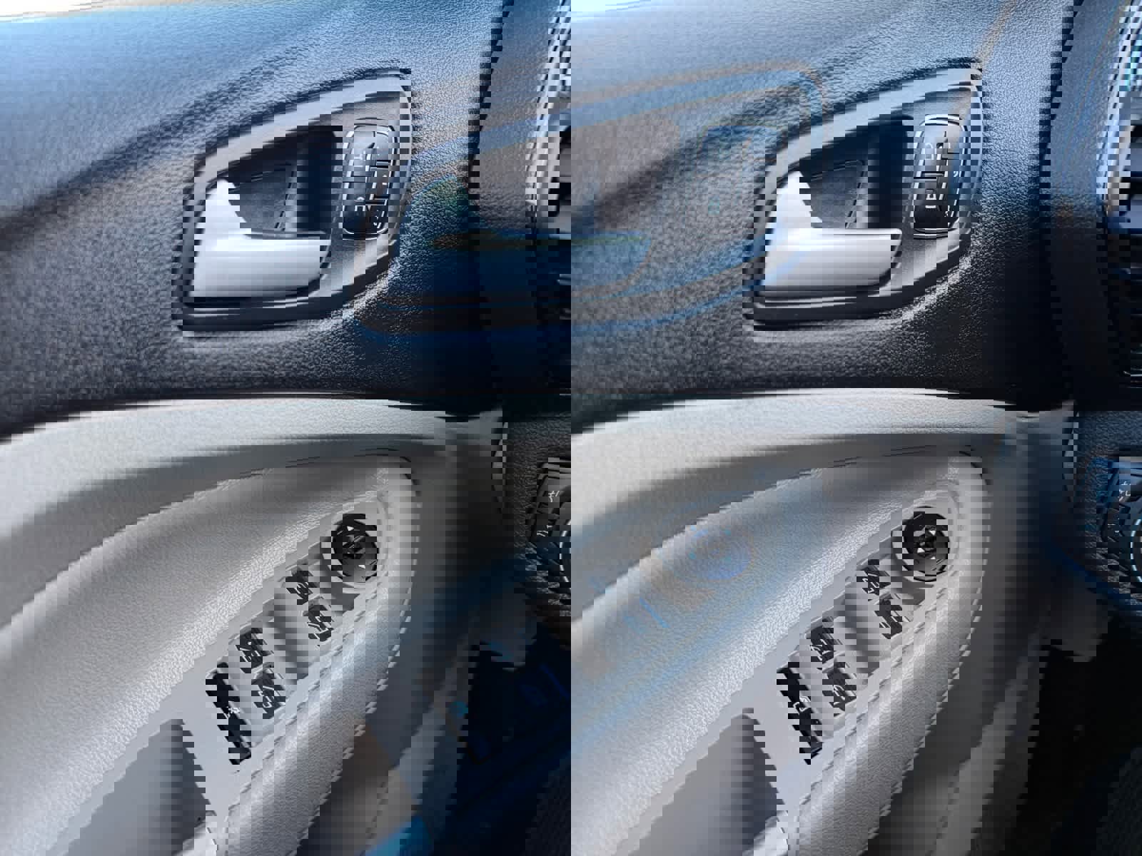 Used 2017 Ford Escape Titanium w/ Equipment Group 301A image 18