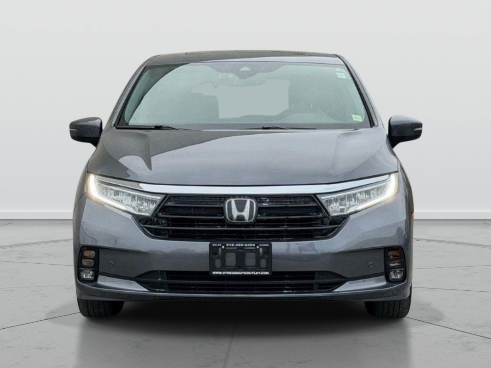 Used 2023 Honda Odyssey Touring image 2