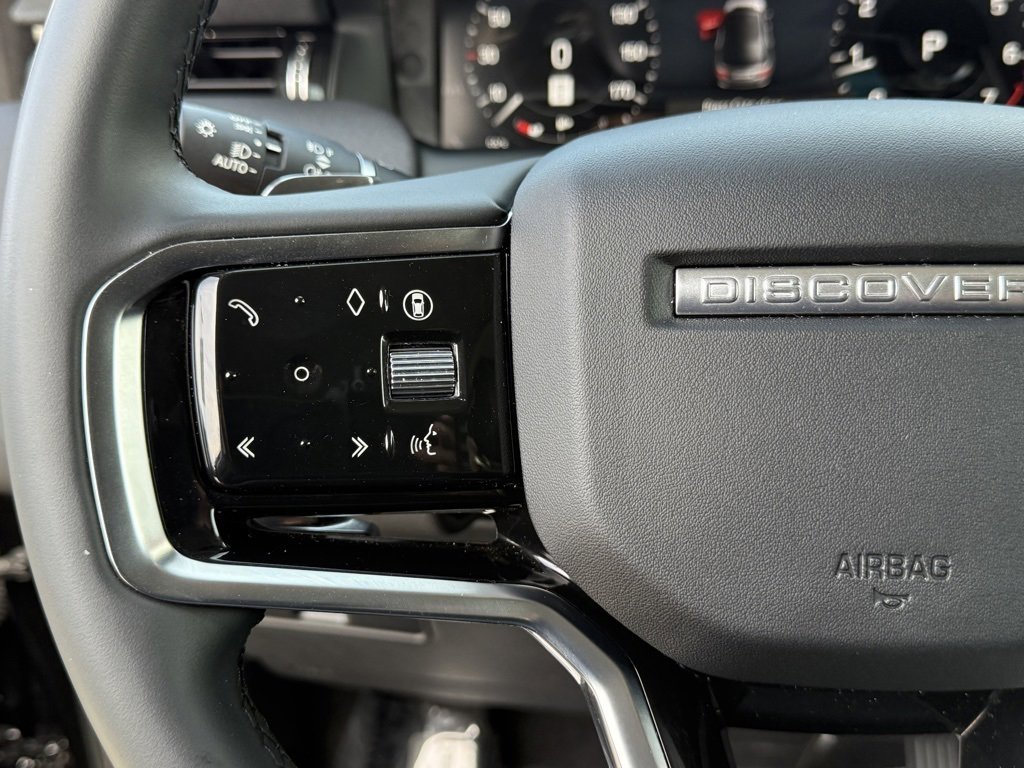 Used 2025 Land Rover Discovery Sport S image 20