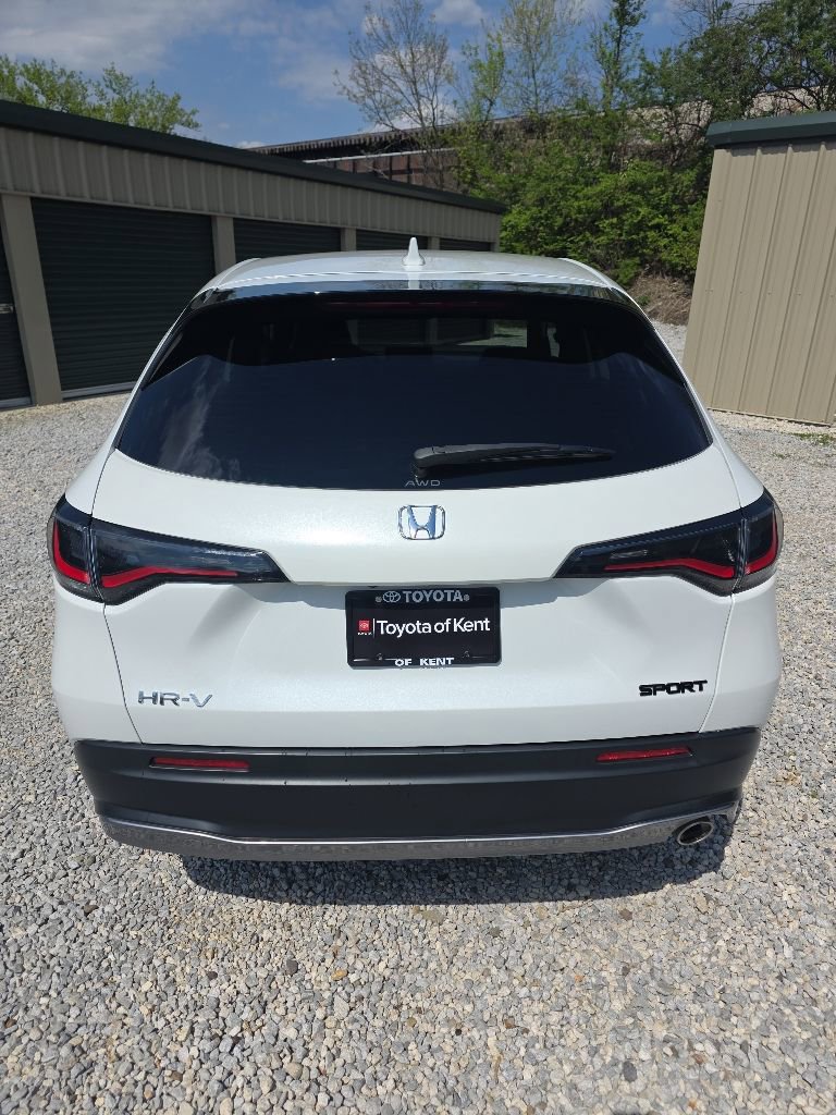 Used 2023 Honda HR-V Sport image 4