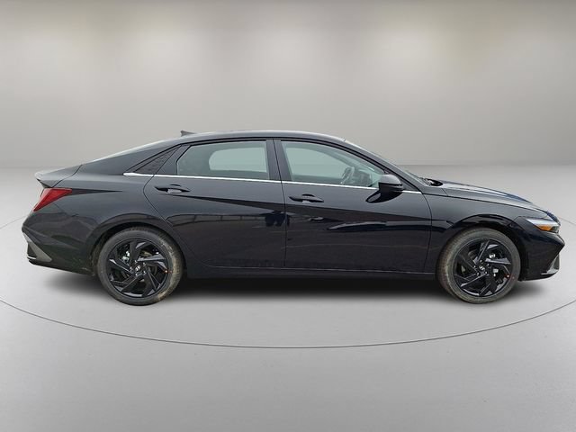 New 2026 Hyundai Elantra SEL Sport Premium FWD image 8