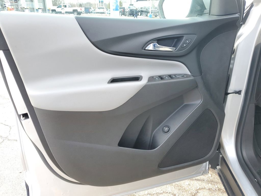 Used 2020 Chevrolet Equinox LT image 23