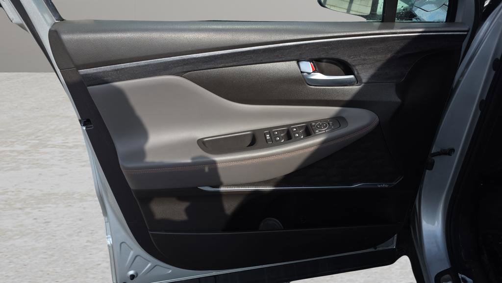 Used 2019 Hyundai Santa Fe Limited image 10