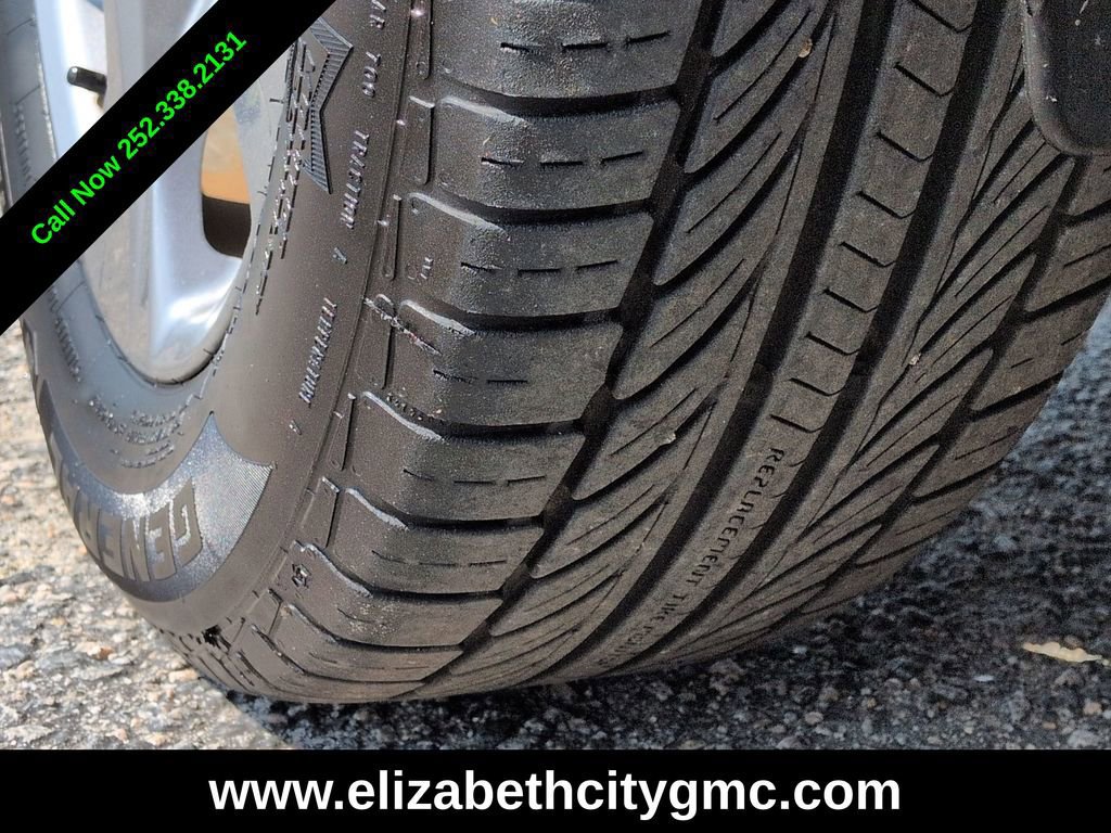 Used 2022 Toyota RAV4 XLE w/ Convenience Package image 13