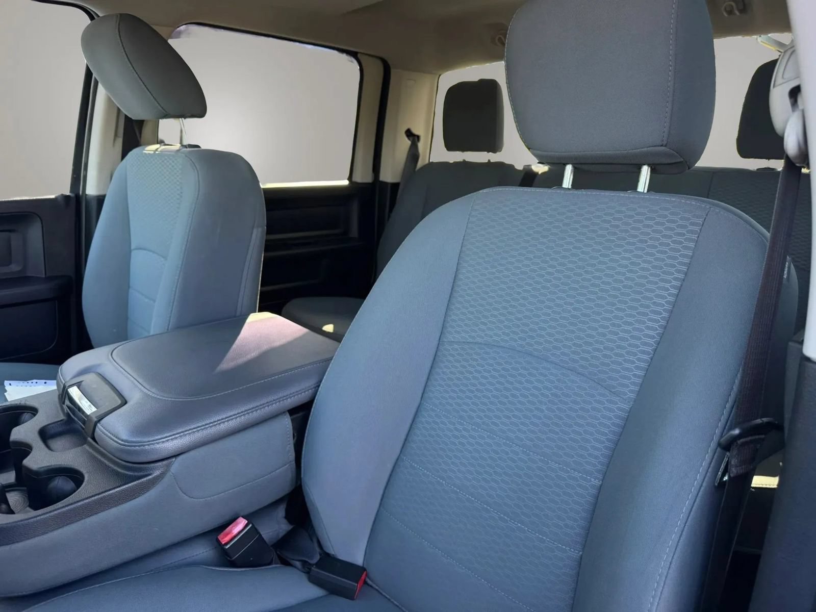 Used 2018 RAM 3500 Tradesman w/ Chrome Appearance Group AWD/4WD image 18