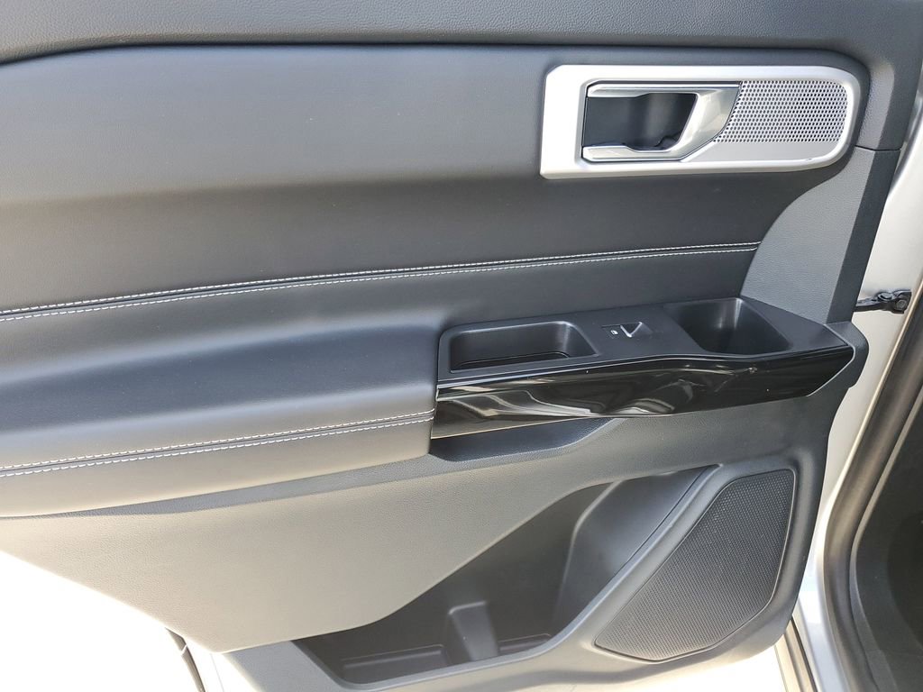 Used 2021 Ford Explorer ST w/ Equipment Group 401A image 9