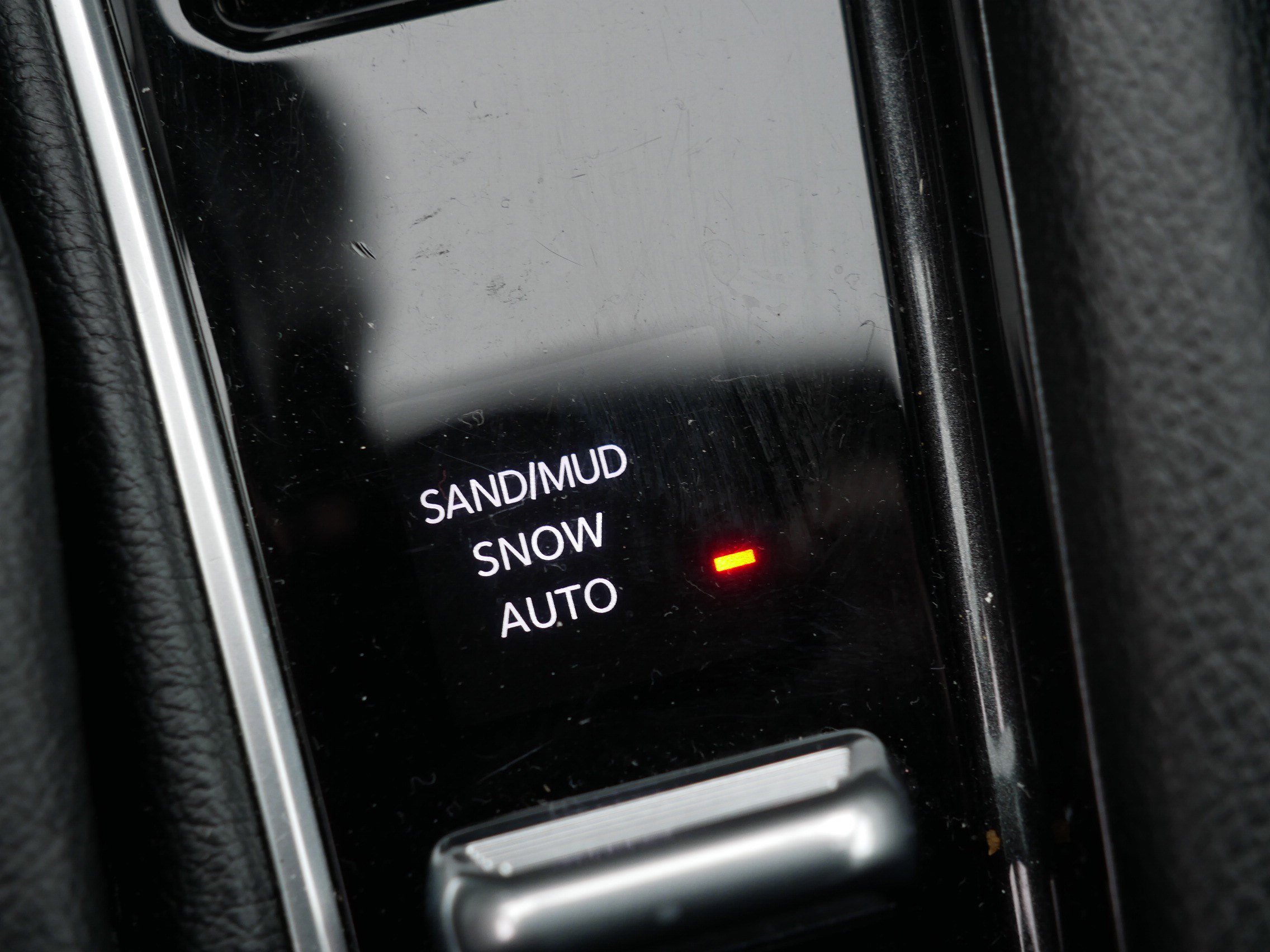 Certified 2024 Jeep Compass Latitude image 32