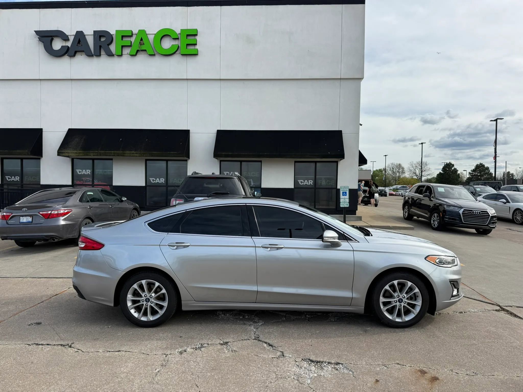Used 2020 Ford Fusion Energi Titanium FWD image 16