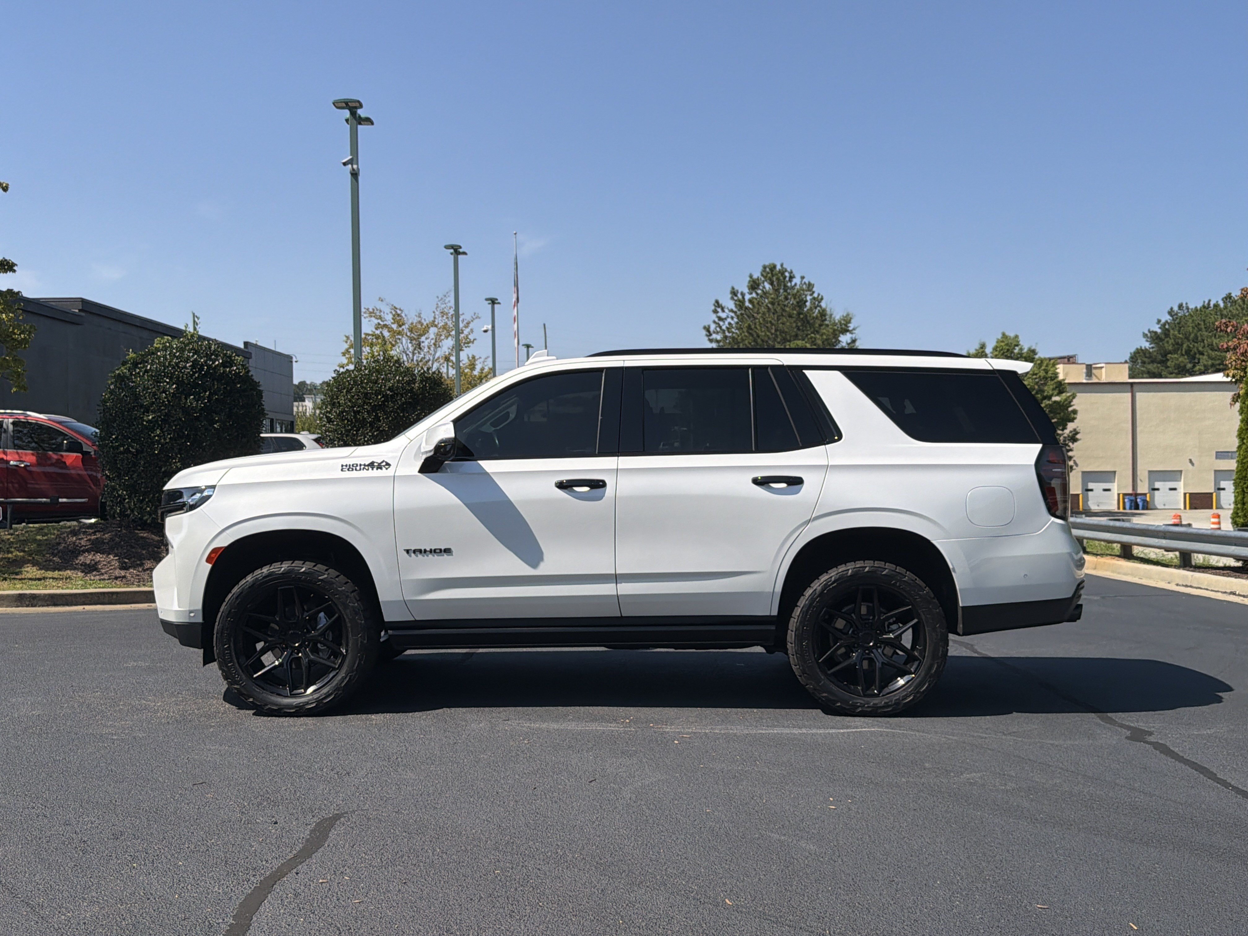 Used 2023 Chevrolet Tahoe High Country w/ Advanced Technology Package AWD/4WD image 13