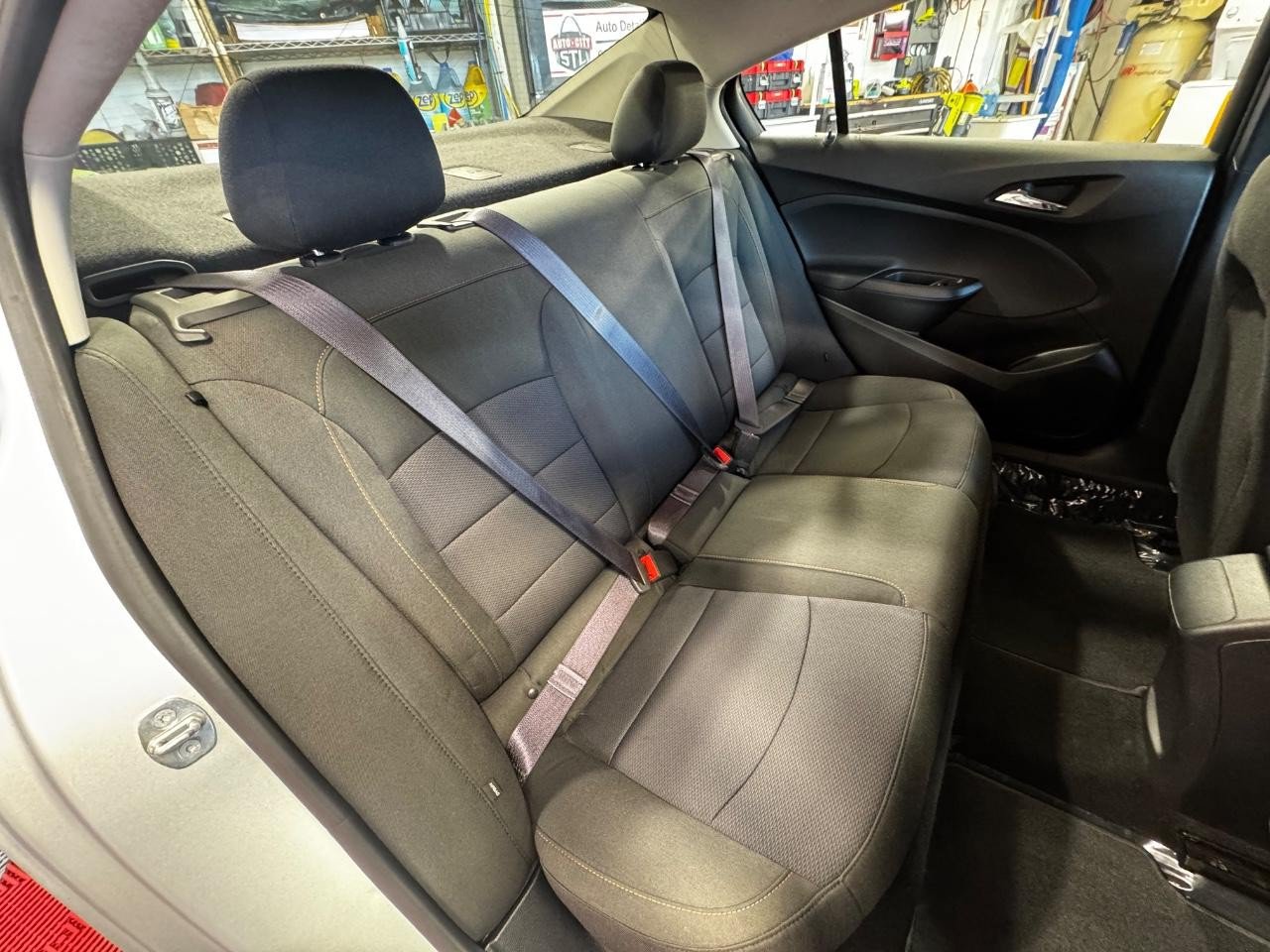 Used 2017 Chevrolet Cruze LS FWD image 10
