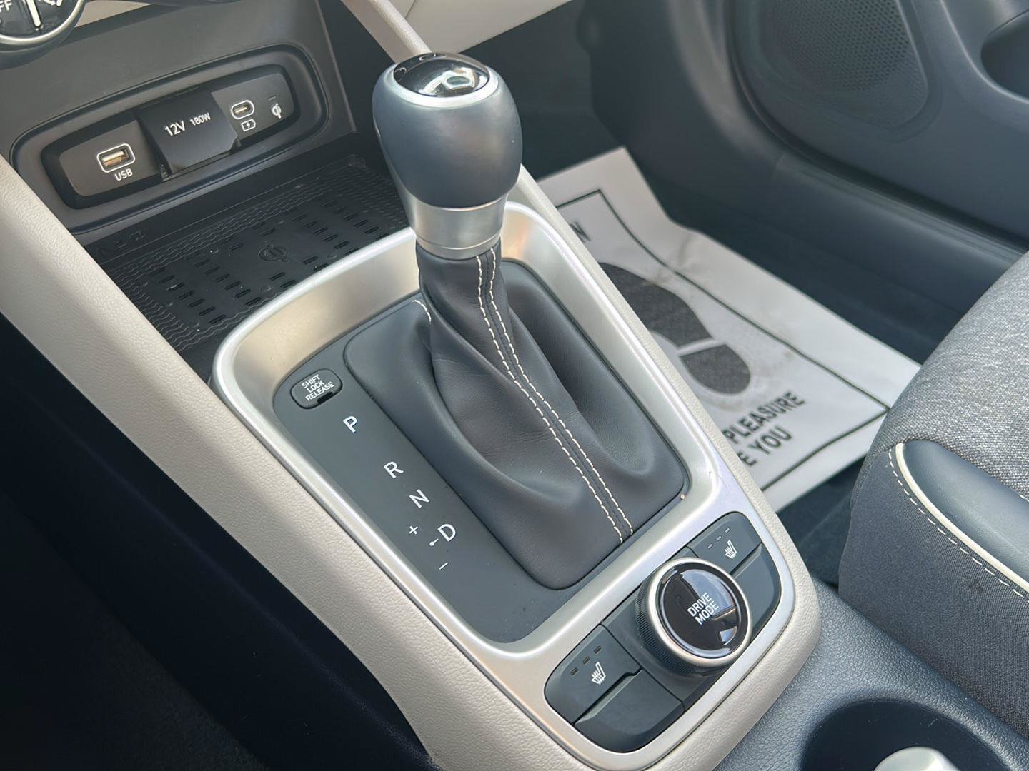 Certified 2024 Hyundai Venue Limited FWD image 19