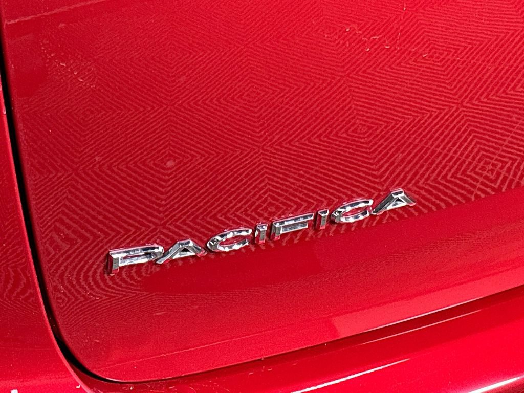 New 2026 Chrysler Pacifica Select AWD/4WD image 22