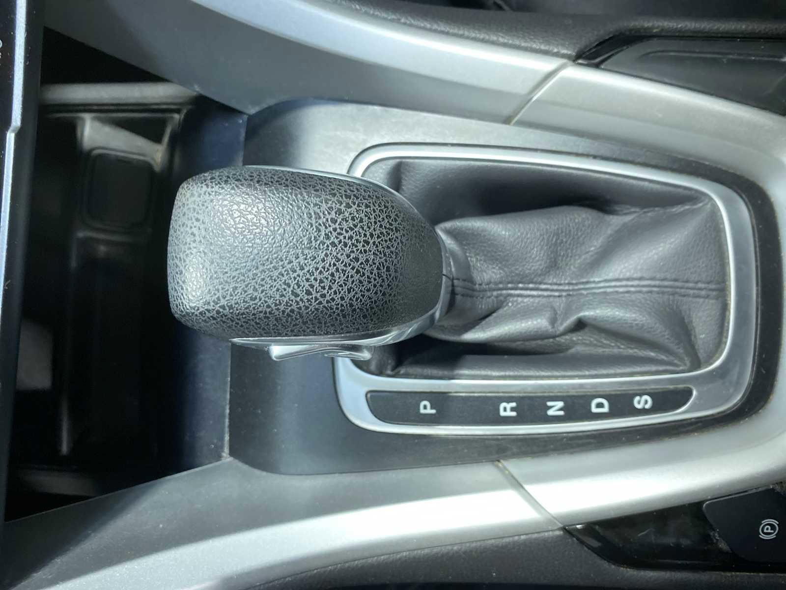Used 2014 Ford Fusion SE FWD image 17