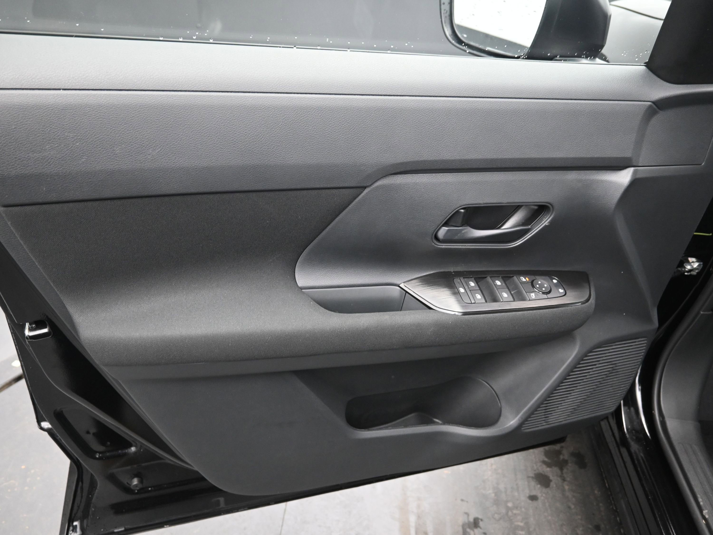 New 2026 Nissan Kicks S image 11