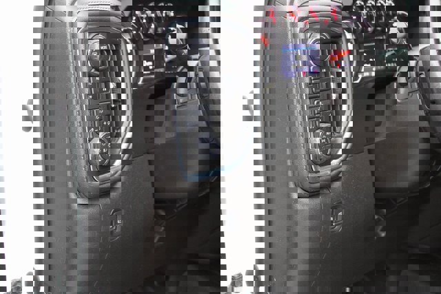 Used 2022 Chevrolet Silverado 1500 LT w/ Z71 Off-Road Package image 22