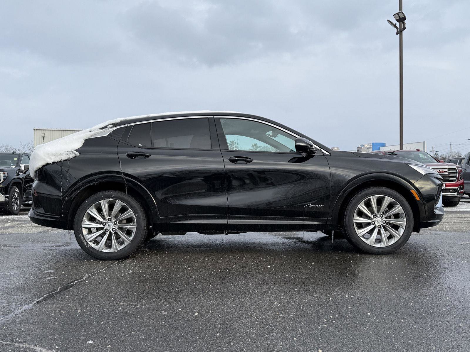 Certified 2024 Buick Envista Avenir image 4