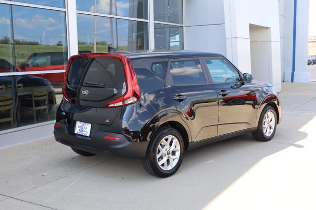 Used 2021 Kia Soul S FWD image 3